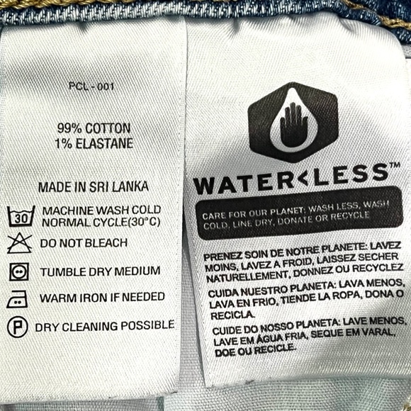 Levi’s x Deepika Padukone Ribcage High Rise Boyfriend Jeans 28/6 Light Blue Wash - Picture 15 of 17